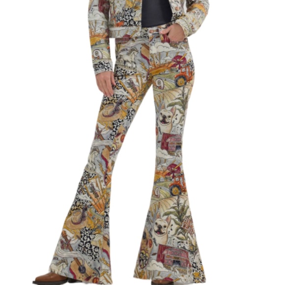 Lainey Wilson X Wrangler Bellbottom Jeans - Picture 1 of 7
